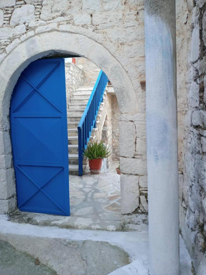 Amphora Guesthouse Химара Экстерьер фото