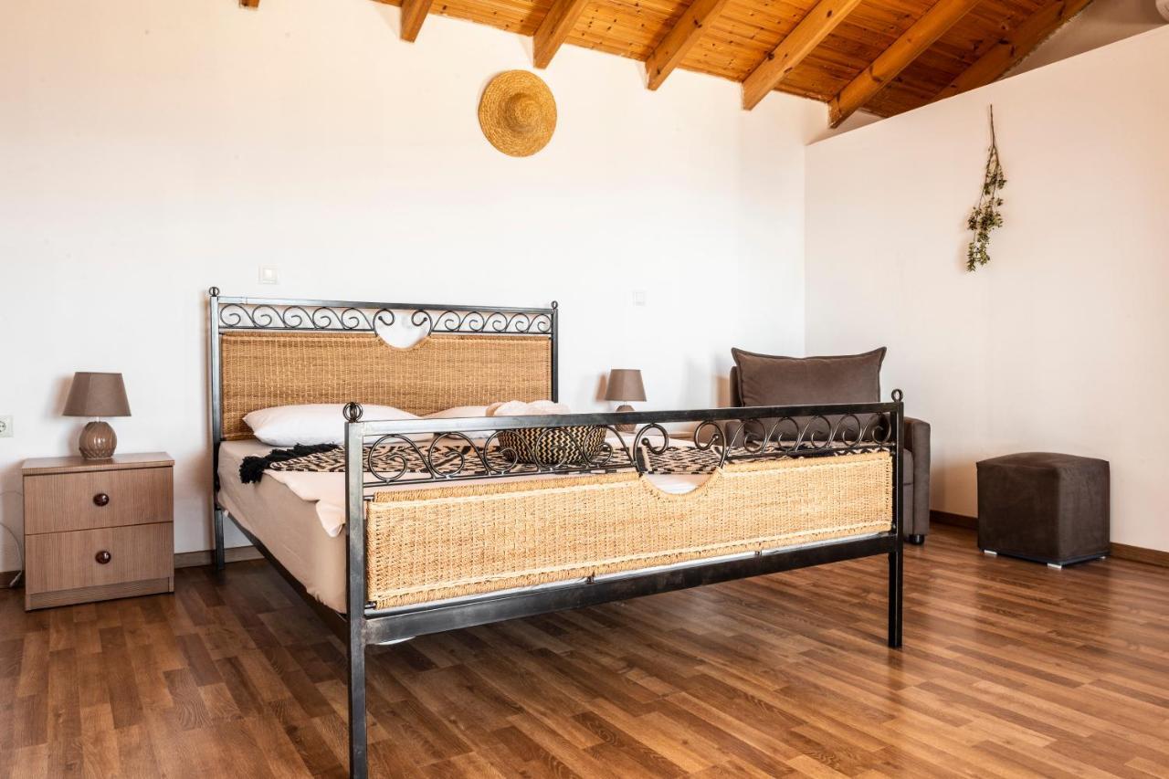 Amphora Guesthouse Химара Экстерьер фото