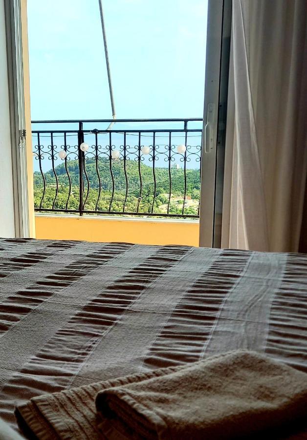 Amphora Guesthouse Химара Экстерьер фото