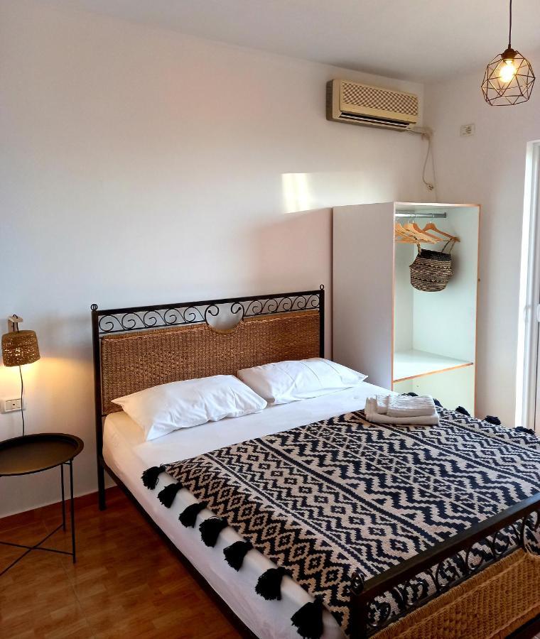 Amphora Guesthouse Химара Экстерьер фото