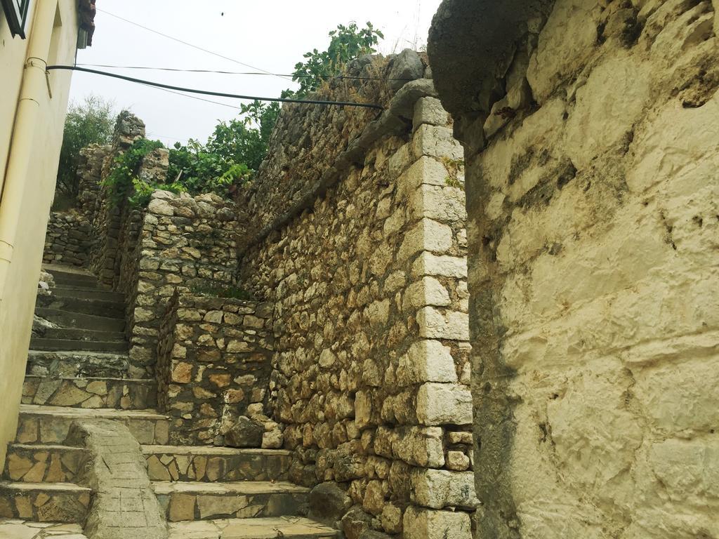 Amphora Guesthouse Химара Экстерьер фото